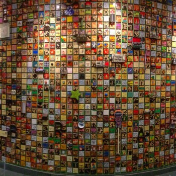 Ik-Joong Kang, “Happy World” Ik-Joong Kang's "Happy World" installation